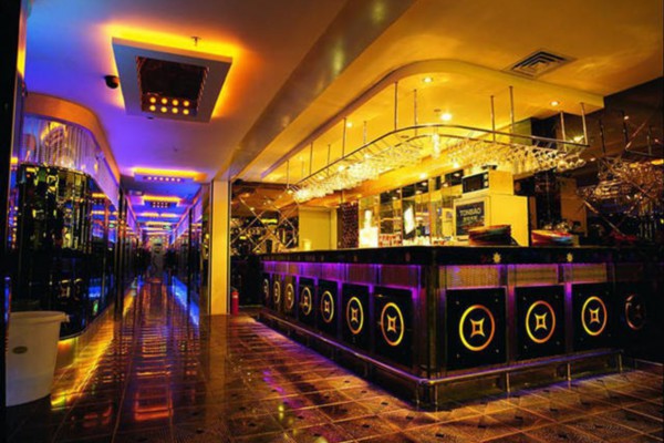 成都夜游新选择：健康无酒精休闲体验(成都 夜游)